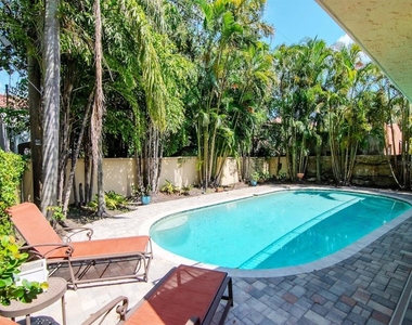 165 Baltic Circle - Photo Thumbnail 55