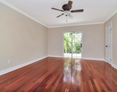 165 Baltic Circle - Photo Thumbnail 34