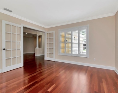 165 Baltic Circle - Photo Thumbnail 31