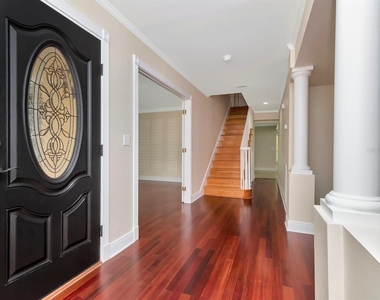 165 Baltic Circle - Photo Thumbnail 12