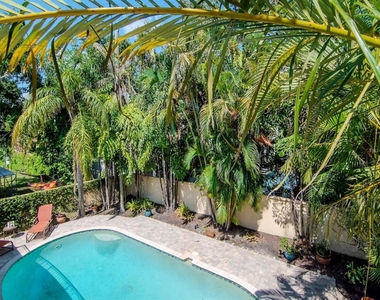 165 Baltic Circle - Photo Thumbnail 53