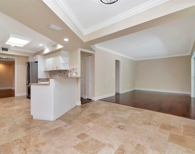 165 Baltic Circle - Photo Thumbnail 23