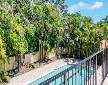 165 Baltic Circle - Photo Thumbnail 50