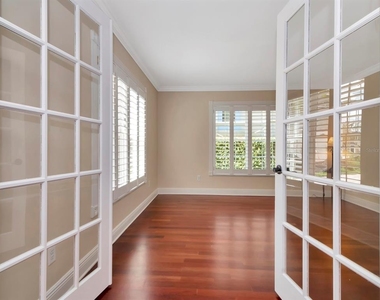 165 Baltic Circle - Photo Thumbnail 7