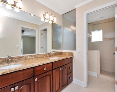 165 Baltic Circle - Photo Thumbnail 36