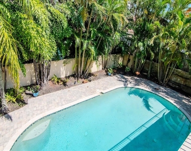 165 Baltic Circle - Photo Thumbnail 51