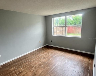 3702 Sail Drive - Photo Thumbnail 5