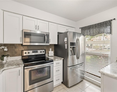 314 Knottwood Court - Photo Thumbnail 4