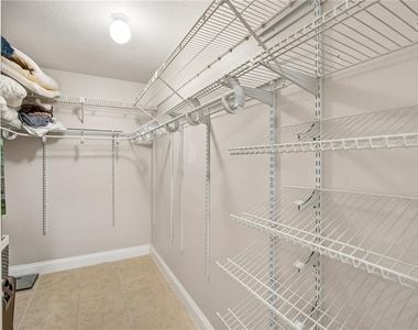 314 Knottwood Court - Photo Thumbnail 14