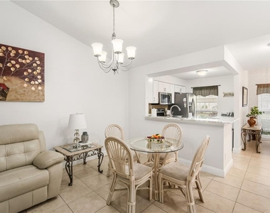 314 Knottwood Court - Photo Thumbnail 9