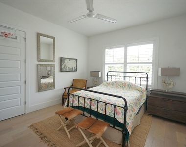 4117 W Euclid Avenue - Photo Thumbnail 13