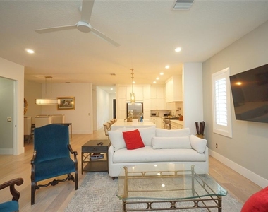 4117 W Euclid Avenue - Photo Thumbnail 9