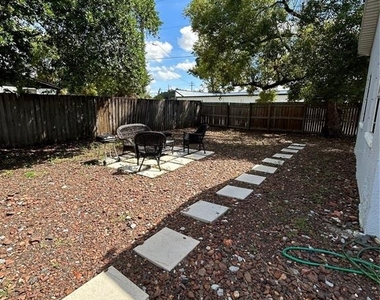 2626 E 28th Avenue - Photo Thumbnail 12