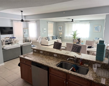 612 Wells Court - Photo Thumbnail 2