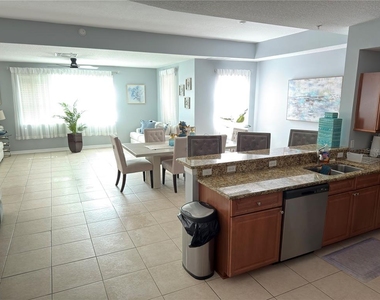 612 Wells Court - Photo Thumbnail 4