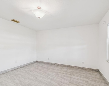 12257 Eldon Drive - Photo Thumbnail 14
