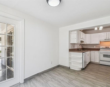 12257 Eldon Drive - Photo Thumbnail 31