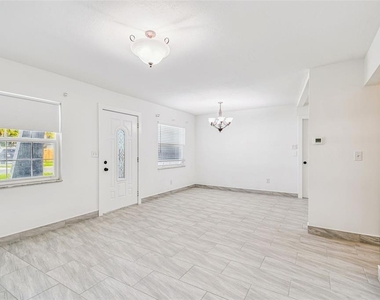 12257 Eldon Drive - Photo Thumbnail 16