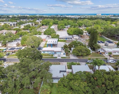 12257 Eldon Drive - Photo Thumbnail 7