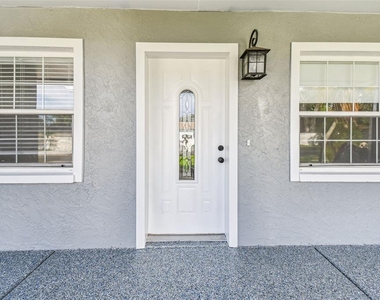 12257 Eldon Drive - Photo Thumbnail 11