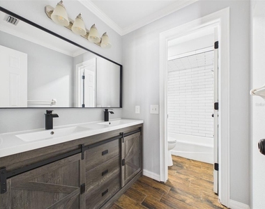 2415 W Jetton Avenue - Photo Thumbnail 23