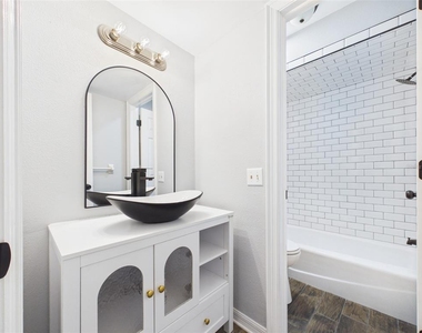 2415 W Jetton Avenue - Photo Thumbnail 16