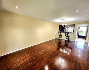 2452 Enterprise Road - Photo Thumbnail 16