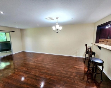 2452 Enterprise Road - Photo Thumbnail 15