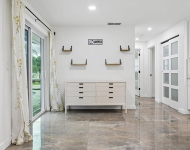 1658 Indian Rocks Road S - Photo Thumbnail 17