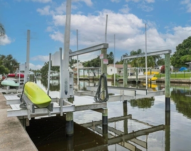1658 Indian Rocks Road S - Photo Thumbnail 5
