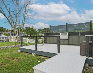 1658 Indian Rocks Road S - Photo Thumbnail 2