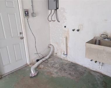 5637 Chipper Drive - Photo Thumbnail 15