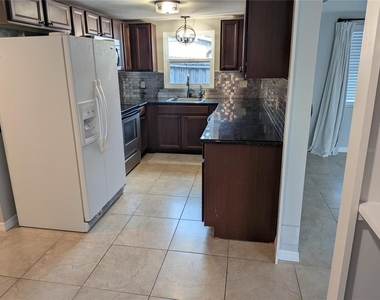 5637 Chipper Drive - Photo Thumbnail 3