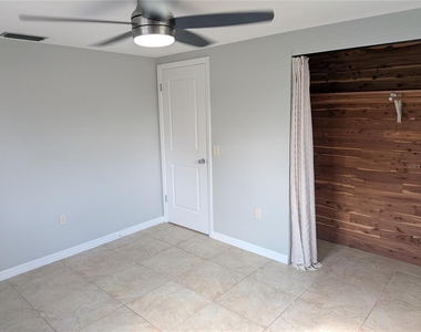 5637 Chipper Drive - Photo Thumbnail 12