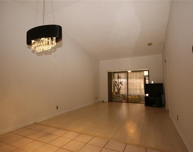 2084 Sunset Grove Lane - Photo Thumbnail 2