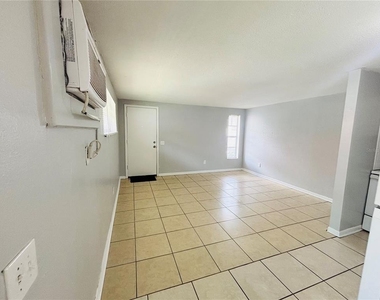 1309 Morris Park - Photo Thumbnail 10