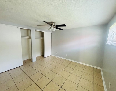 1309 Morris Park - Photo Thumbnail 8