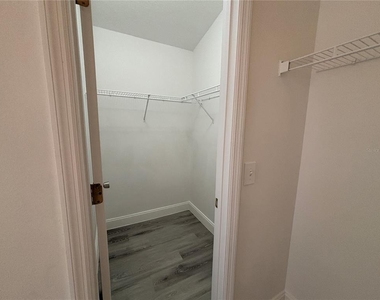 2757 Lido Key Drive - Photo Thumbnail 16