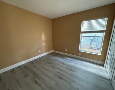2757 Lido Key Drive - Photo Thumbnail 21