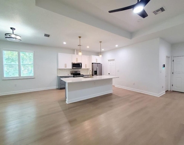 2616 E Cayuga Street - Photo Thumbnail 3