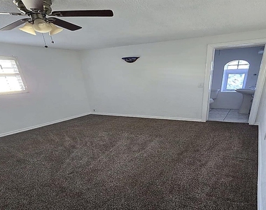 5539 7th Avenue N - Photo Thumbnail 7