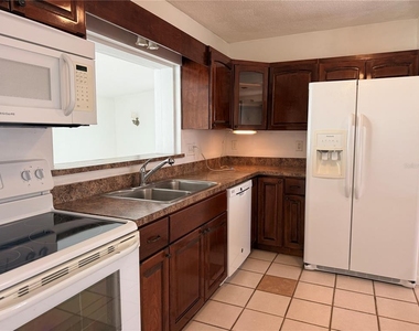 5539 7th Avenue N - Photo Thumbnail 6