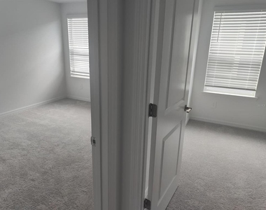9877 Allendale Street - Photo Thumbnail 10
