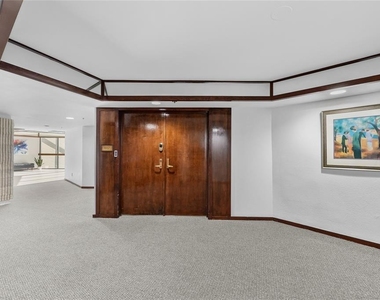 1660 Gulf Boulevard - Photo Thumbnail 27