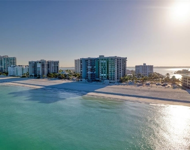 1660 Gulf Boulevard - Photo Thumbnail 22