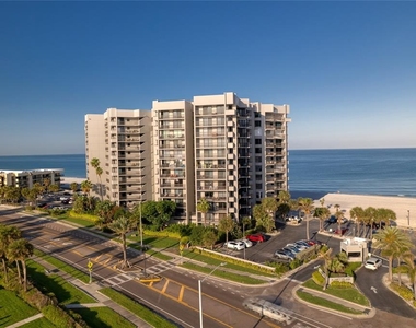 1660 Gulf Boulevard - Photo Thumbnail 11