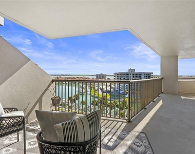 1660 Gulf Boulevard - Photo Thumbnail 20