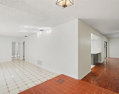 648 Bua Drive - Photo Thumbnail 6