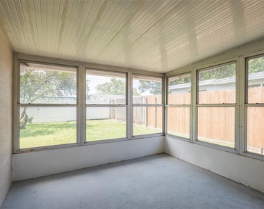 5646 Festivo Drive - Photo Thumbnail 21