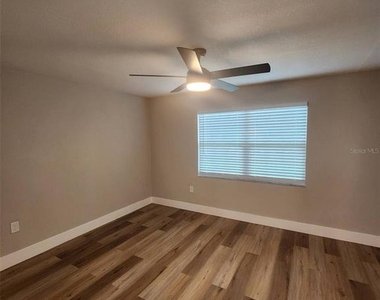 281 Gardner Lane - Photo Thumbnail 4